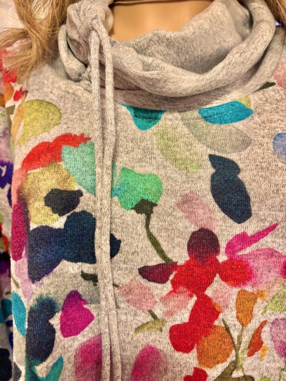 Et’ Lois Floral “Petals and Polka Dots” Cowl Neck Tunic EUC